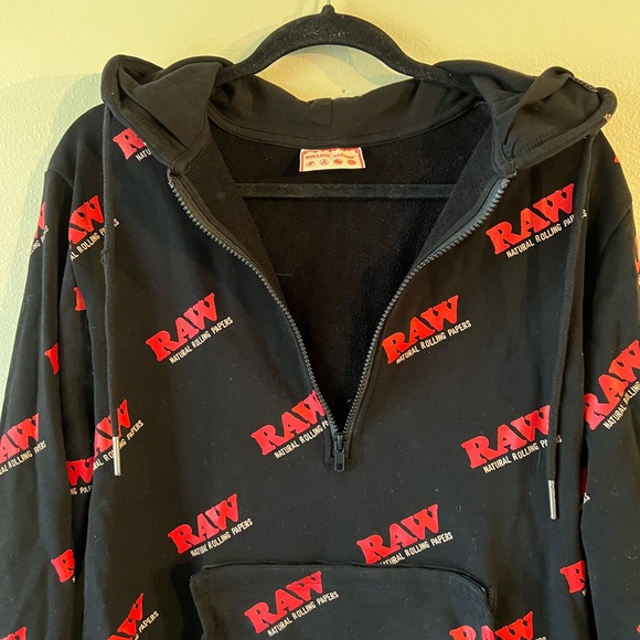 raw rolling papers quarter zip - Picture 5 of 7